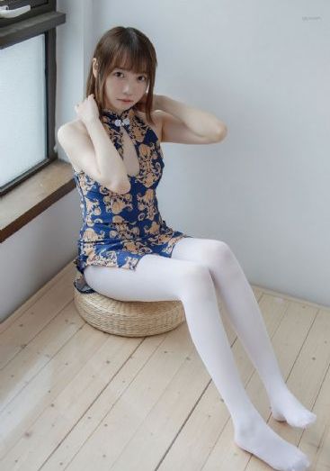 丰满的后妈